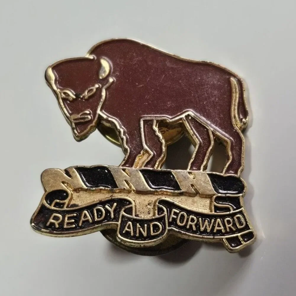 US Army 10th Cavalry Hat Lapel Pin, Buffalo Soldiers Gold Tone Vintage